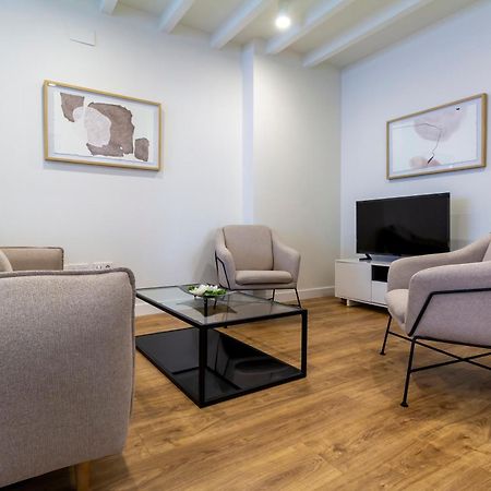 Alohamundi Puerta Osario II Apartment Seville Luaran gambar