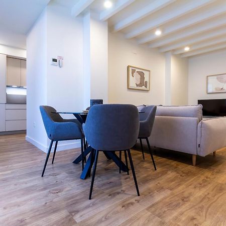 Alohamundi Puerta Osario II Apartment Seville Luaran gambar