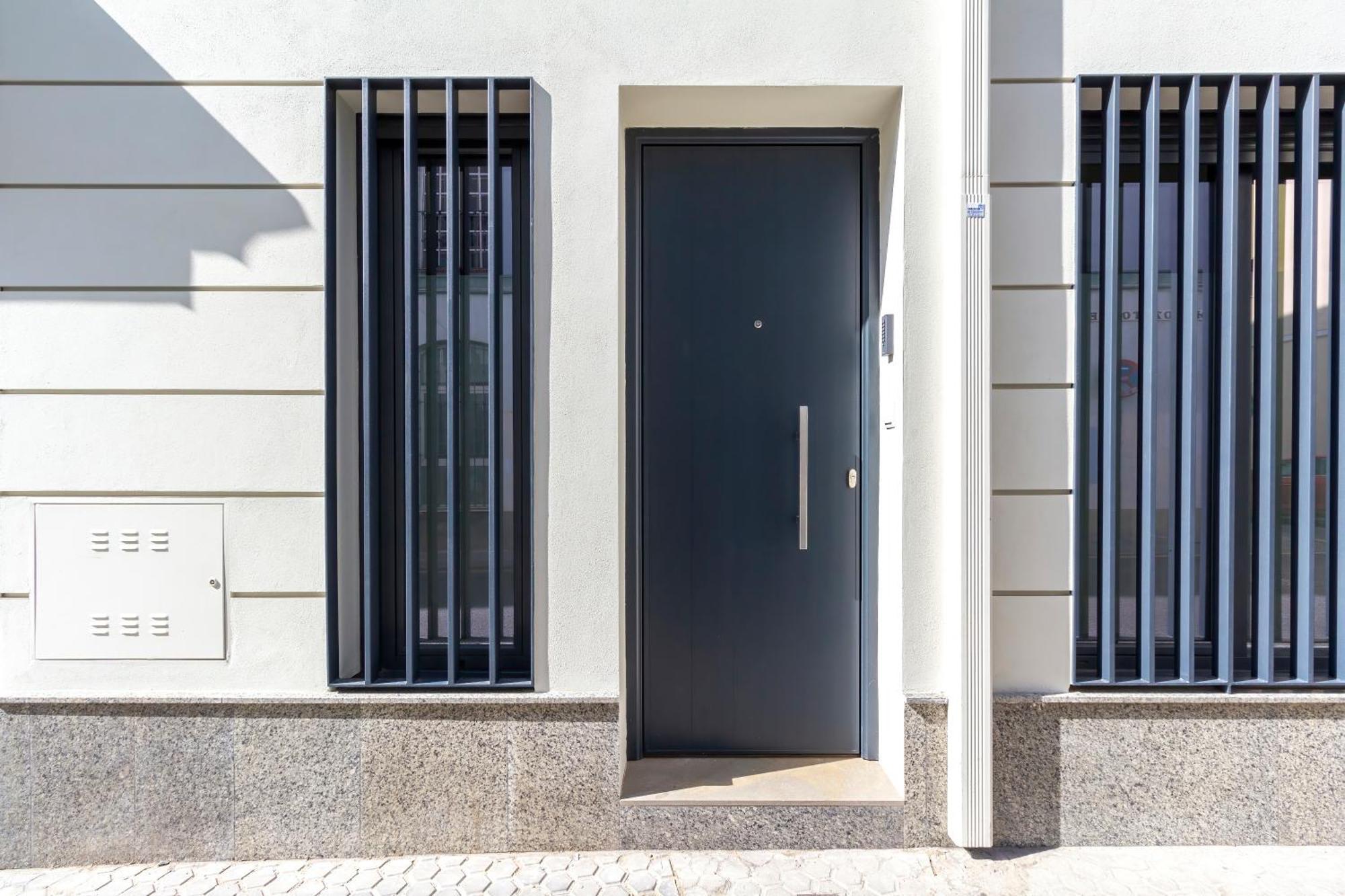 Alohamundi Puerta Osario II Apartment Seville Luaran gambar